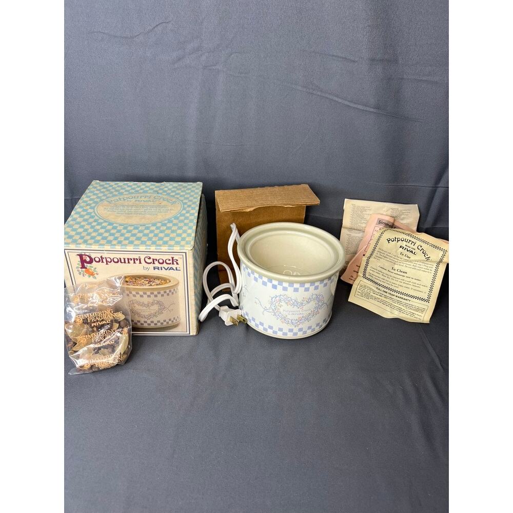 Vintage Rival Potpourri Crock Pot NOS RARE FIND